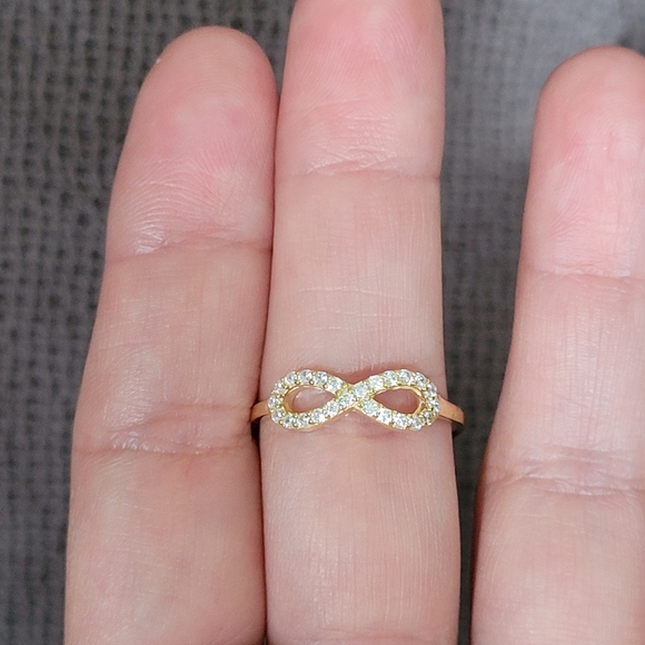 Infinity♾️ Symbol with Pave Crystals💎 Ring - Sz 8 - Picture 11 of 16